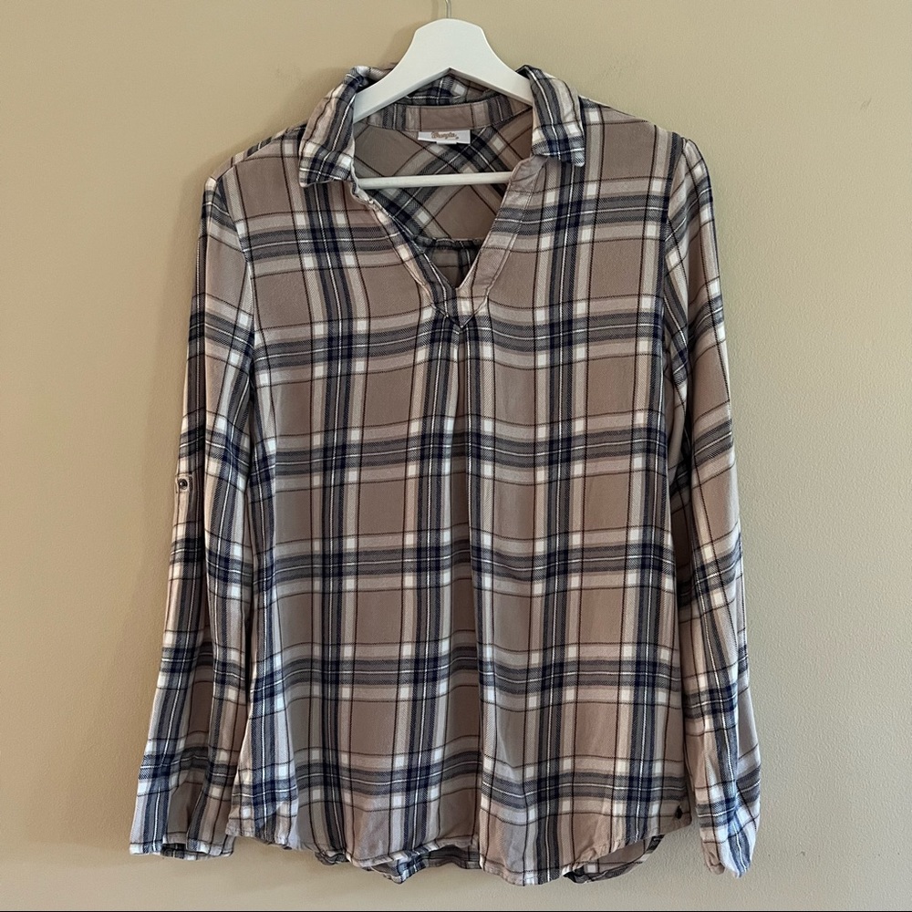 Women’s Wrangler Drapey Beige Plaid Blouse Sz M